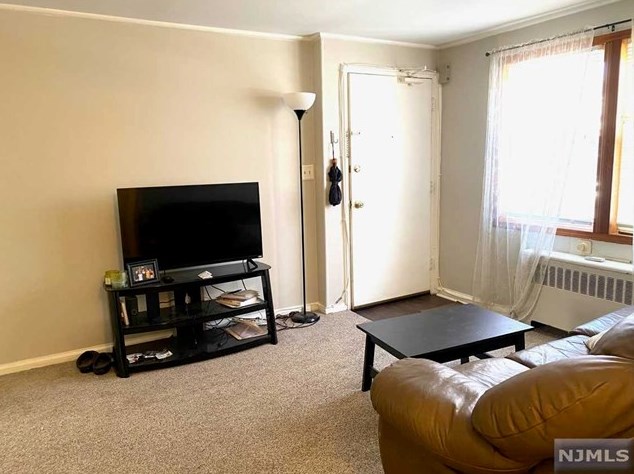 199 Darwin Ave #a, Rutherford, NJ 07070