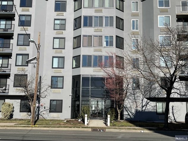115 Polifly Rd #5g, Hackensack, NJ