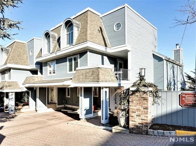 1 Columbus Pl #1, Cliffside Park, NJ 07010