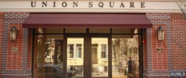 539 38th St, Union City, NJ 07087