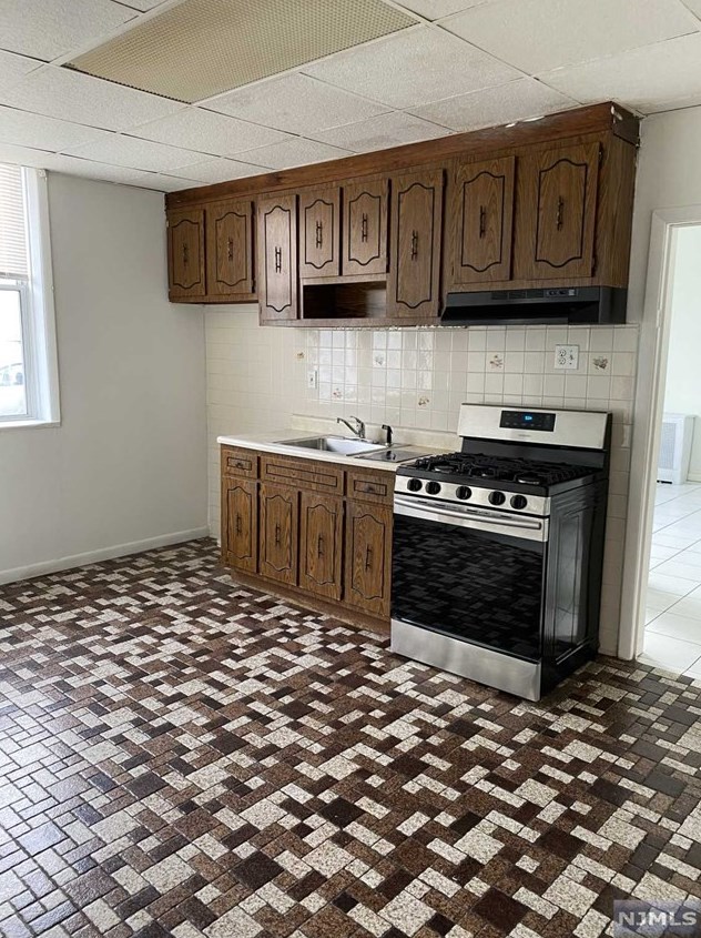 19 Liberty St, Kearny, NJ 07032