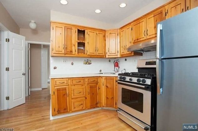 17 Green Ct #2, Lodi, NJ 07644