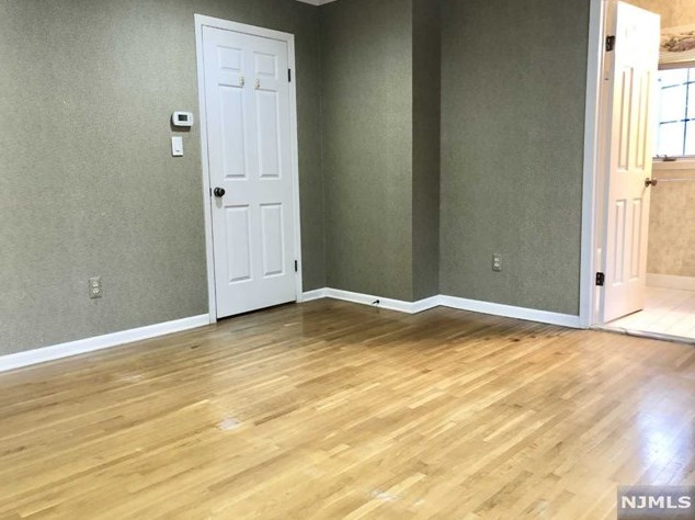 11 Tanager Ct, Wayne NJ 07470-8422 exterior