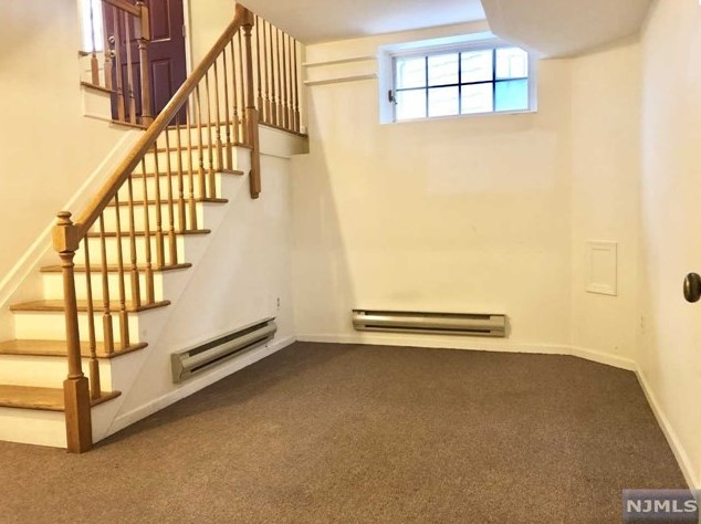 11 Tanager Ct, Wayne NJ 07470-8422 exterior