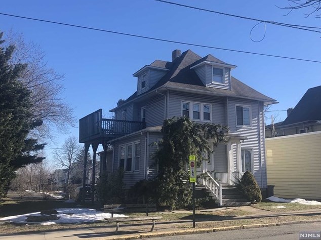 276 Terrace Ave, Hasbrouck Heights, NJ 07604