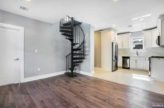 28 Hamilton Ave #2, Fairview, NJ 07022