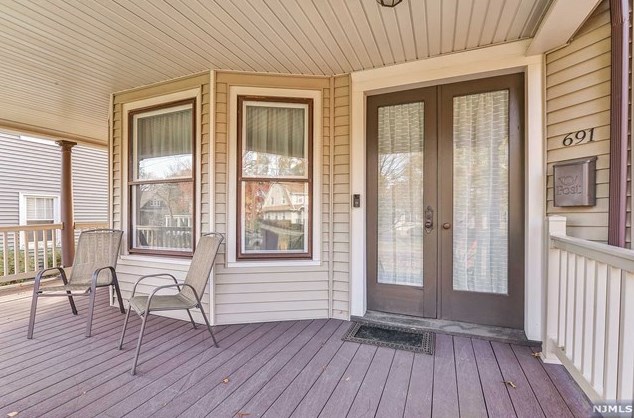 691 Orchard St, Oradell, NJ 07649