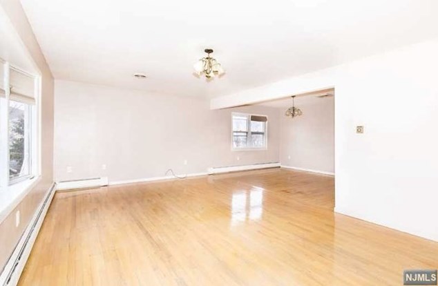 294 Grace Ave, Secaucus NJ  07094-3725 exterior