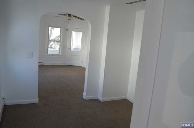 32 6th St #1, Ridgefield Park, NJ 07660