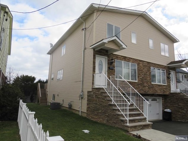 10 Davison St #a, Outwater, NJ 07026