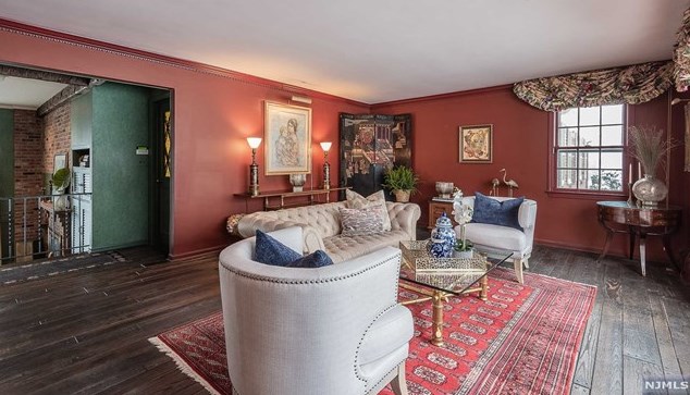 331 Lincoln Ave, Ridgewood, NJ 07452