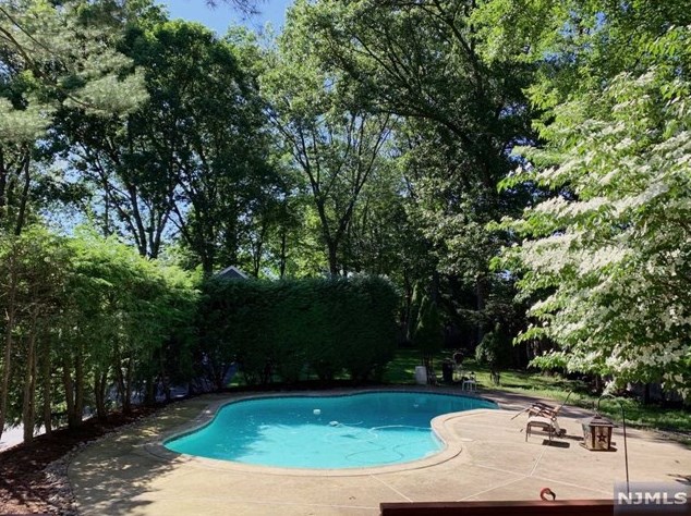 459 High St, Norwood, NJ 07648