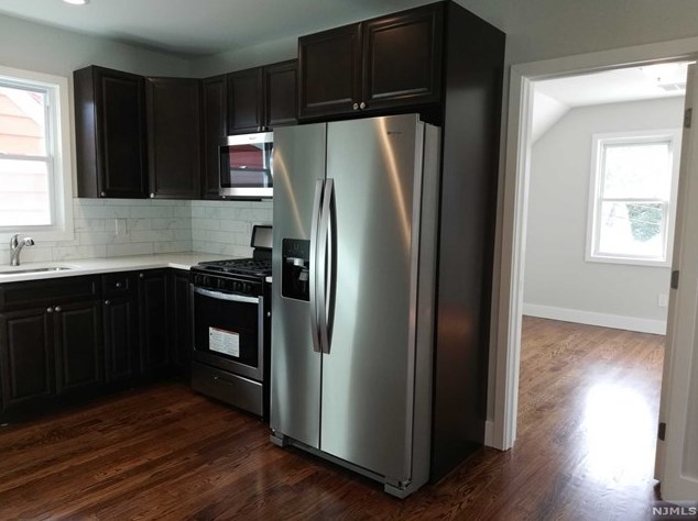 20 Alaska St #2, Outwater, NJ 07026