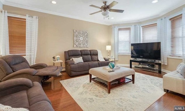 815 6th St, Secaucus, NJ 07094