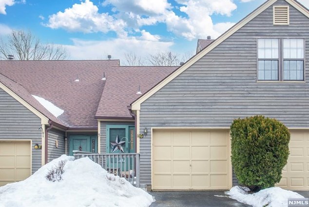 9 New Bedford Rd #g, West Milford, NJ 07480