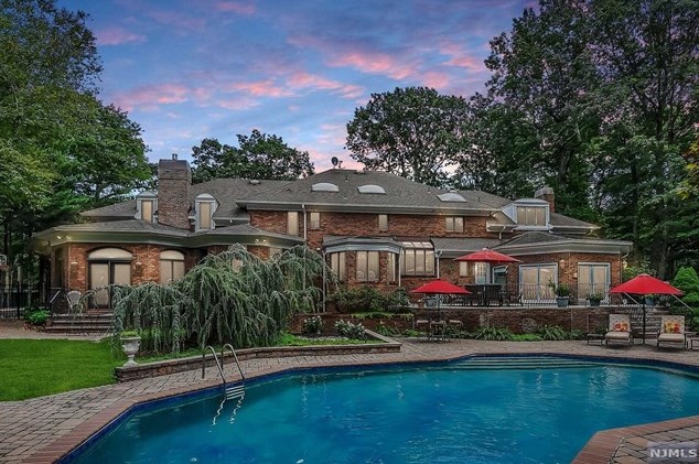 833 Trailing Ridge Rd, Franklin Lakes, NJ 07417