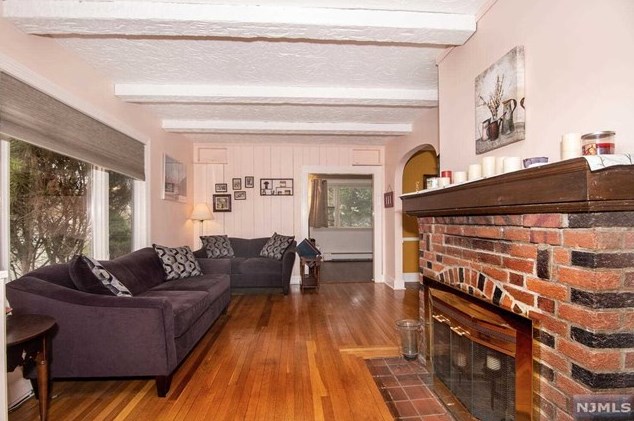 550 Prospect Ave, Westwood, NJ 07675-5941