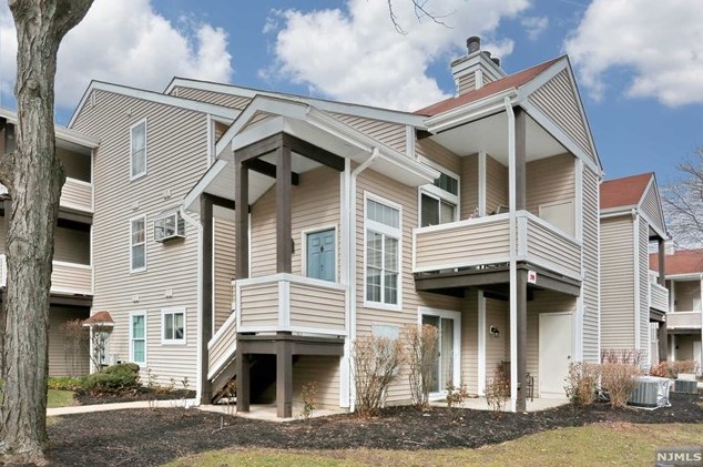 211 Broadmoor Ct #6, Union Center, NJ 07083