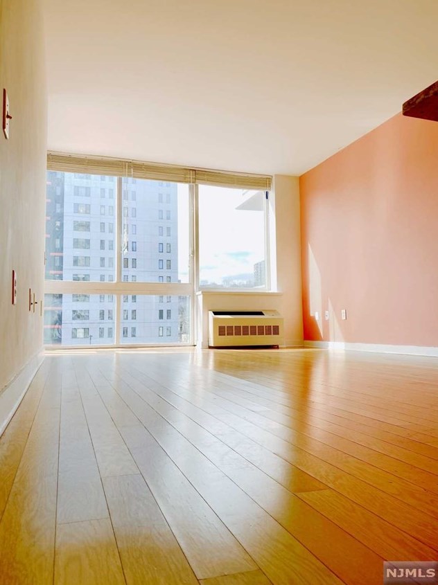 603 Hudson Park #603, Edgewater, NJ 07020