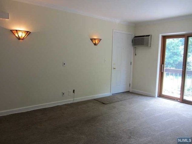54 Park Ave #c5, Verona, NJ 07044