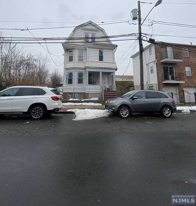 22 Ferdinand St, Newark NJ  07103-1332 exterior