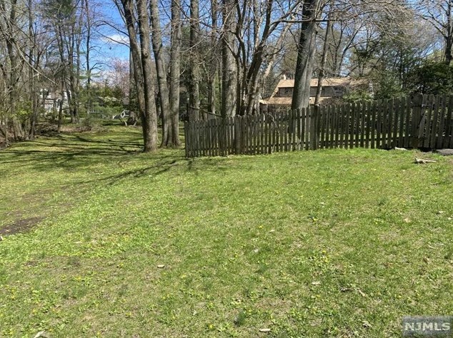 365 Pleasant Ln, Haworth, NJ 07641
