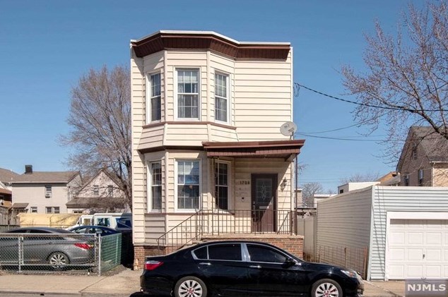 1708 46th St, North Bergen, NJ 07047