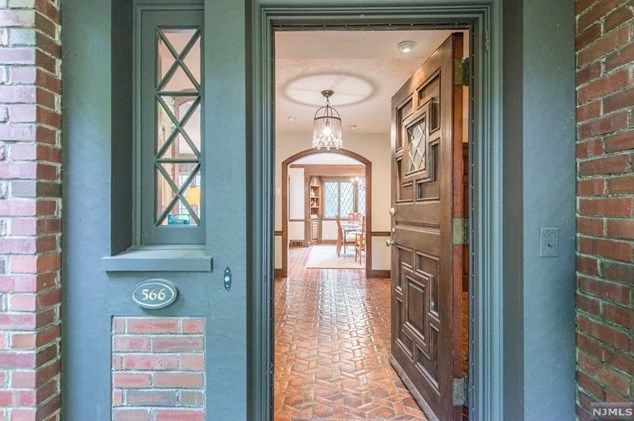 566 Illingworth Ave, Englewood, NJ 07631