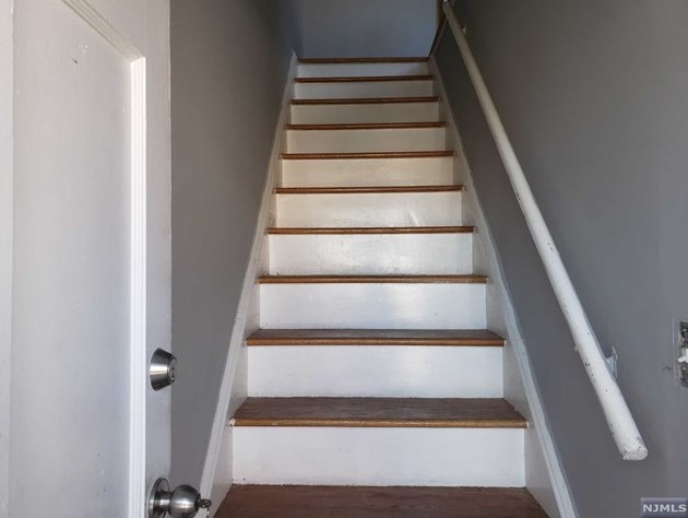 329 Hackensack St #21, Carlstadt, NJ 07072