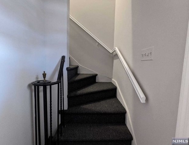 73 Spring Ave #2nd Floor, Bergenfield, NJ 07621