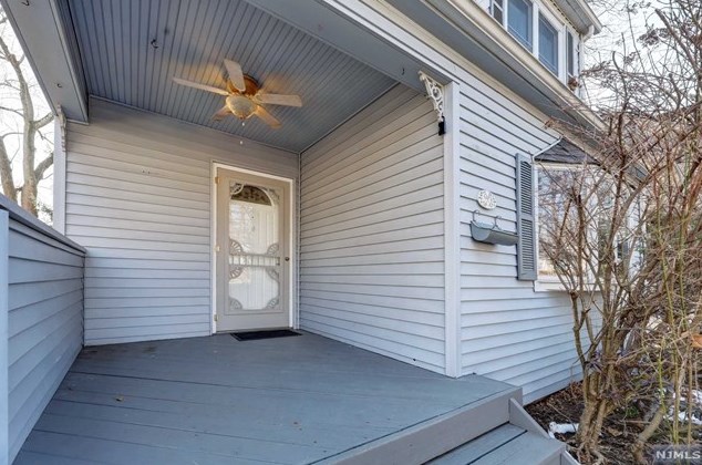 90 Park Ave, Cresskill, NJ 07626