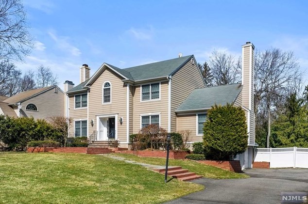 320 William Way, Wyckoff, NJ 07481-2109