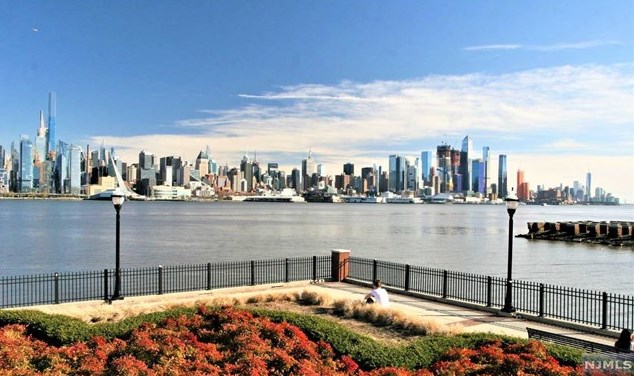 20 Ave At Port Imperial Apt 513, West New York, NJ 07093