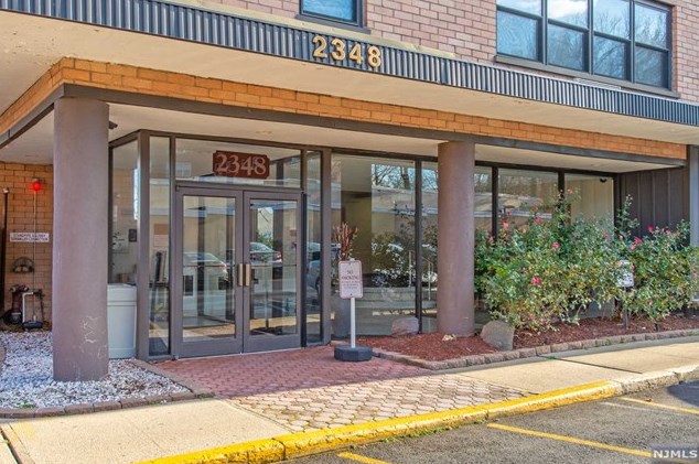 2348 Linwood Ave #2i, West Fort Lee, NJ
