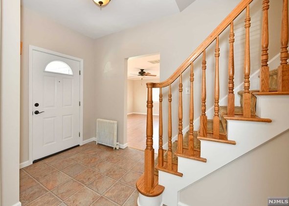116 Lawrence St, Hillsdale, NJ 07642-2730