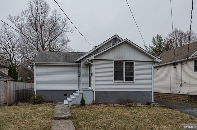 69 Sycamore Ave, Hillsdale, NJ 07642-2737