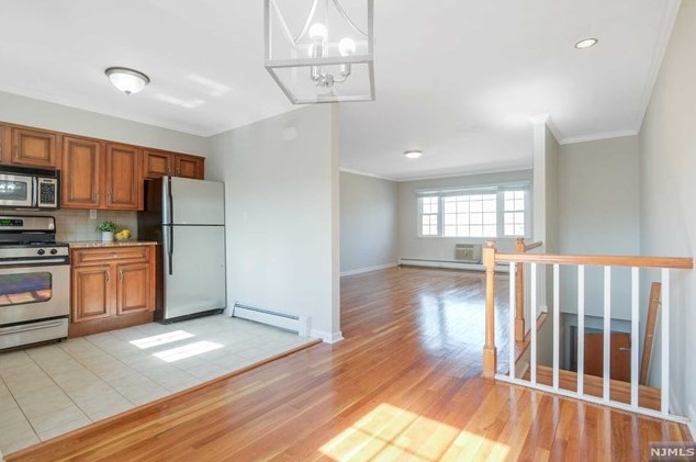 666 Bloomfield Ave #4, West Caldwell, NJ 07006