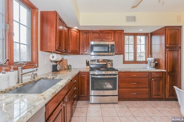 103 Conklin Ave, Hillsdale NJ  07642-2239 exterior