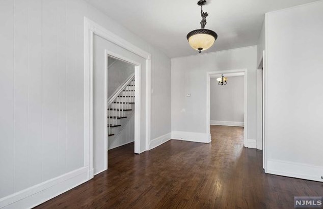 209 44th St, Union City, NJ 07087