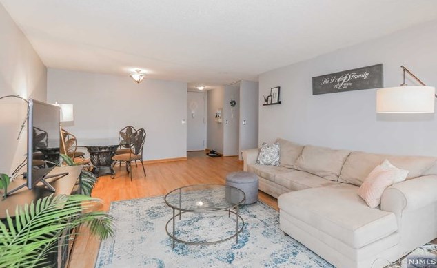 555 North Ave #17n, West Fort Lee, NJ 07024