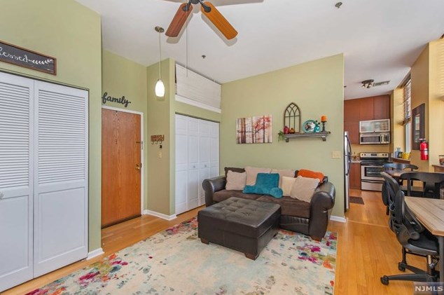 240 Main St #302, Little Falls, NJ 07424