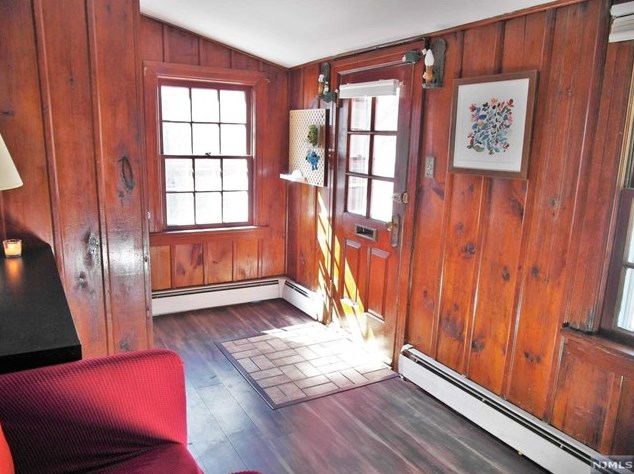 65 Lake Trl, Wayne, NJ 07470-4447
