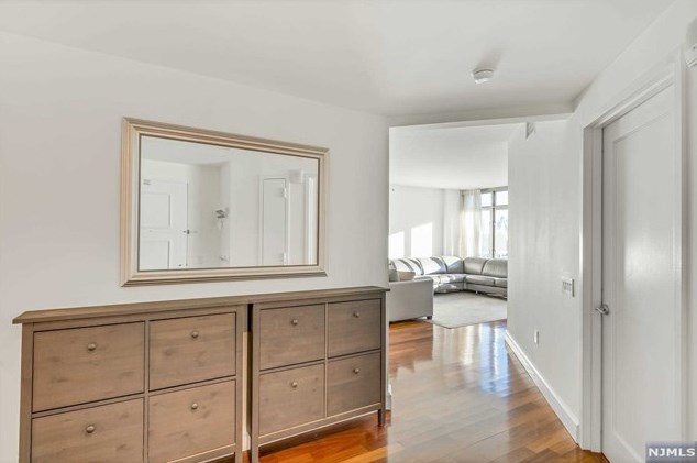 8100 River Rd #501, North Bergen, NJ 07047