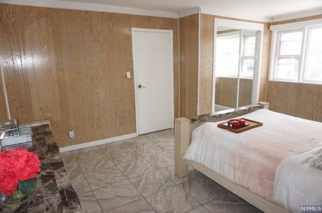 12 Garfield Pl, South Hackensack NJ 07606-1957 exterior