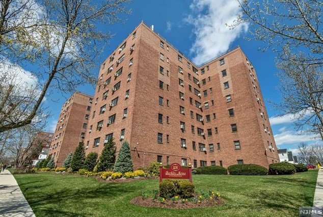 208 Anderson St #s5-f, Hackensack, NJ 07601