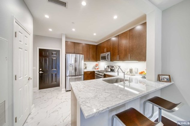 3331 Riverview Ave, Englewood, NJ