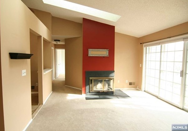 170 Linden St #170, Mahwah, NJ 07430