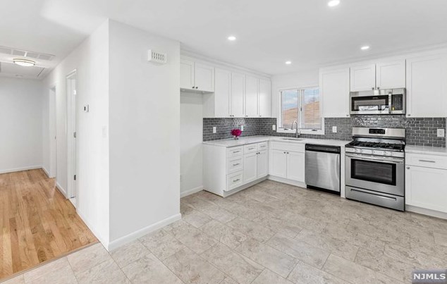 255 Orchard St #2, Elmwood Park, NJ 07407