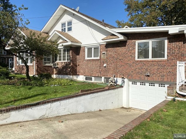 212 Wilson St, Hackensack NJ  07601-3046 exterior