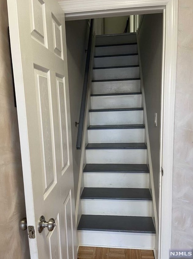 181 9th St, Fairview, NJ 07022